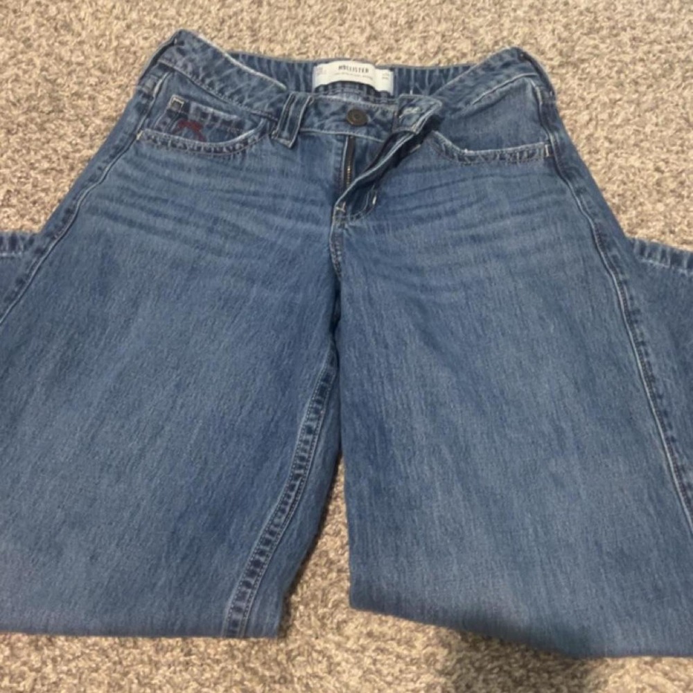 Hollister Low Rise Super Baggy Jeans 24 Short